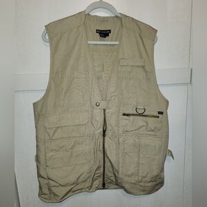 Preowned 5.11 Tactical Series vest size large tan color‎